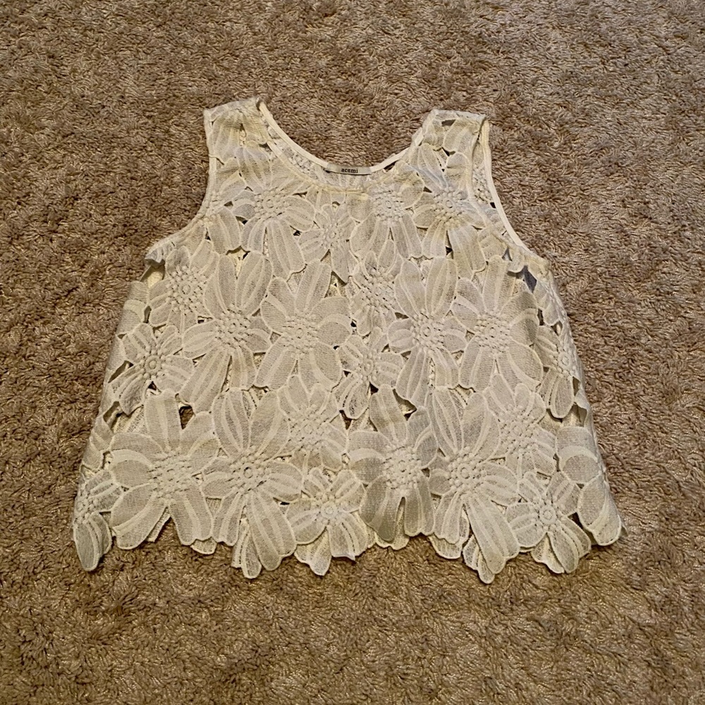 Women’s floral crop top